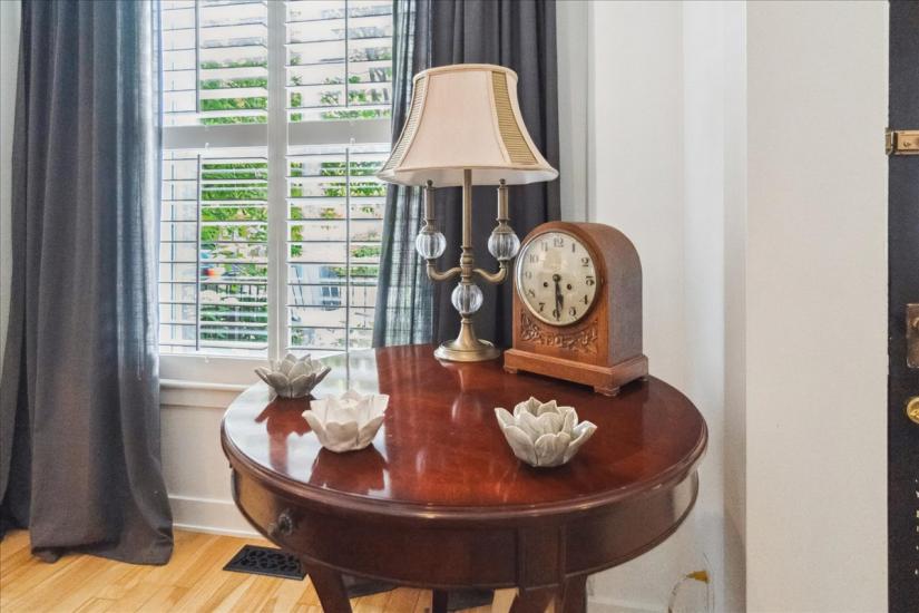 Property listing for 310 Locke St. S., Hamilton, ON