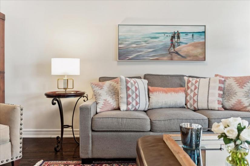 Property listing for 36 Forest Valley Cres., Dundas, ON