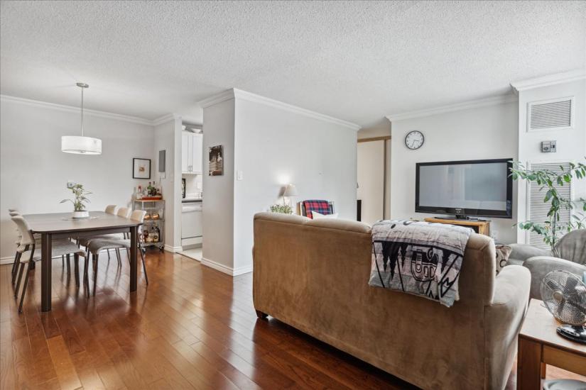 Property listing for #305-222 Jackson St. W., Hamilton, ON
