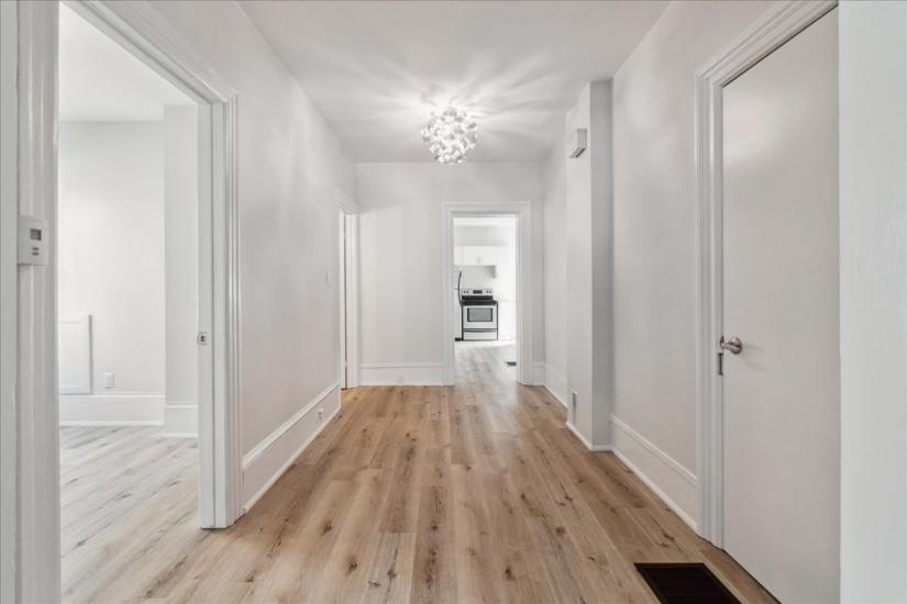 Property listing for 116 Grand River Ave., Brantford, ON