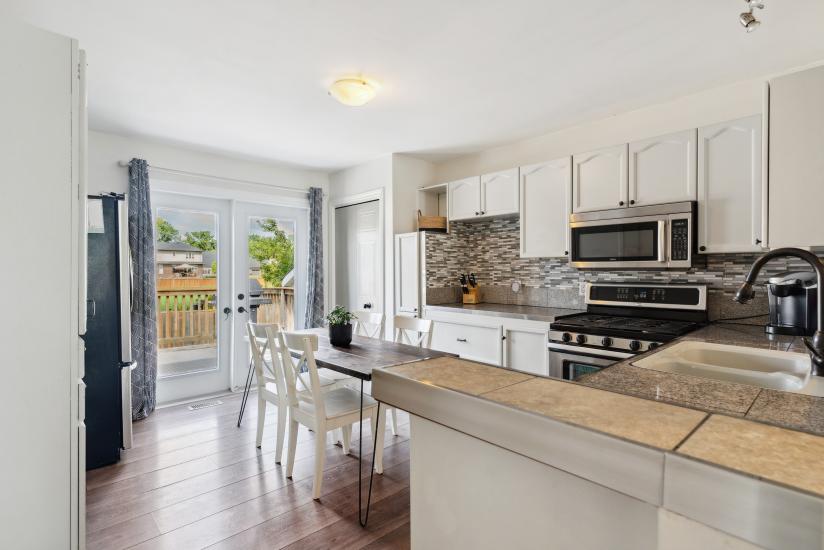 Property listing for 11 Anderson Cres., Smithville, ON