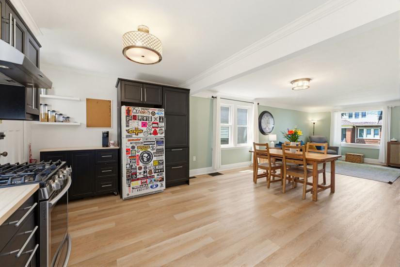 Property listing for 124 Campbell Ave., Hamilton, ON