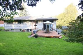 Property listing for 908 Bishop Pl., Ancaster, ON