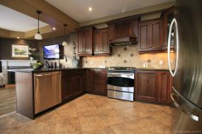 Property listing for 183 Tanglewood Dr., Binbrook, Ontario