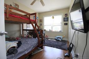 Property listing for 33 Strathearne Ave., Hamilton, ON