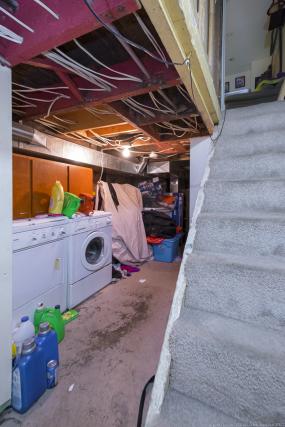 Property listing for 7 Madison Ave., Hamilton, ON