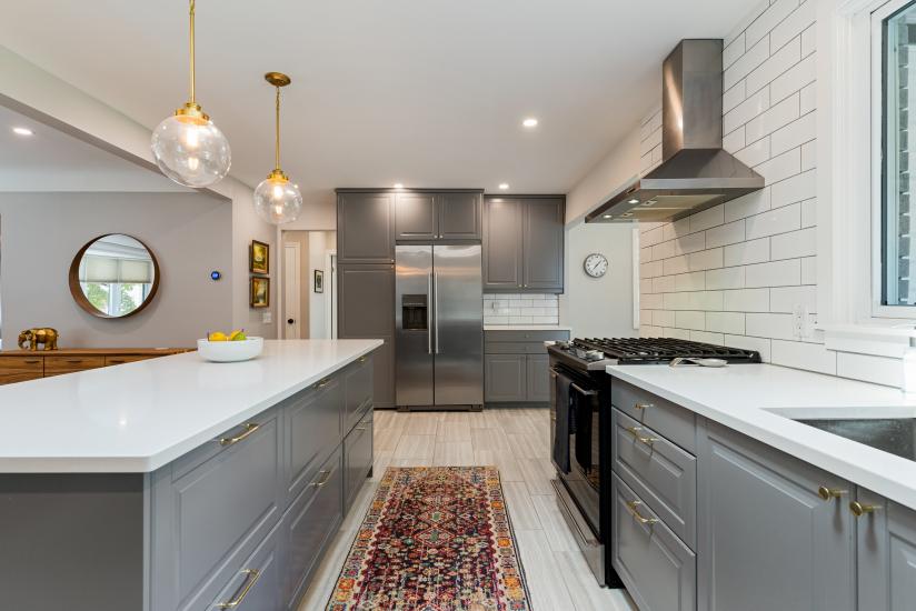 Property listing for 57 Middle Crest Street, Ancaster, ON