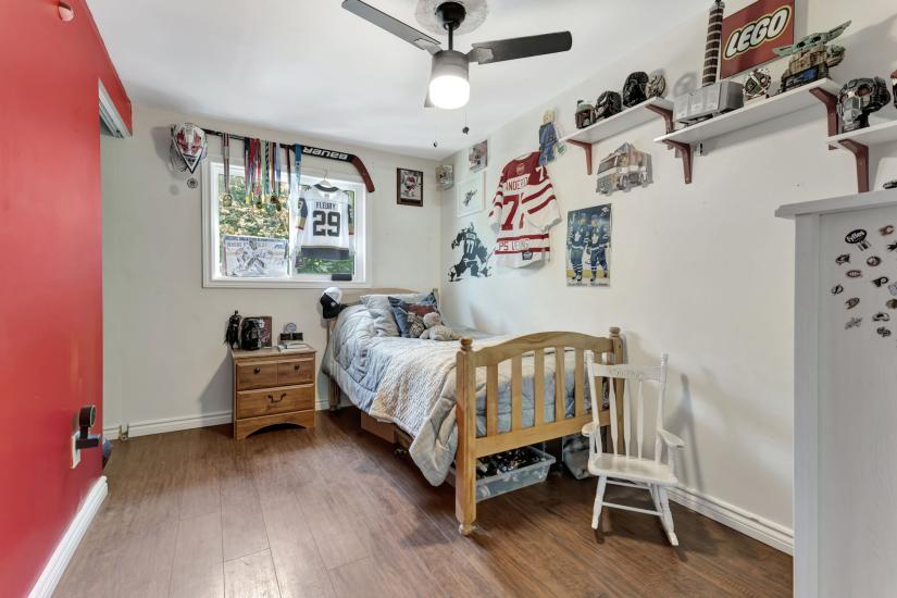 Property listing for 20 Bywood Cres., Stoney Creek, ON