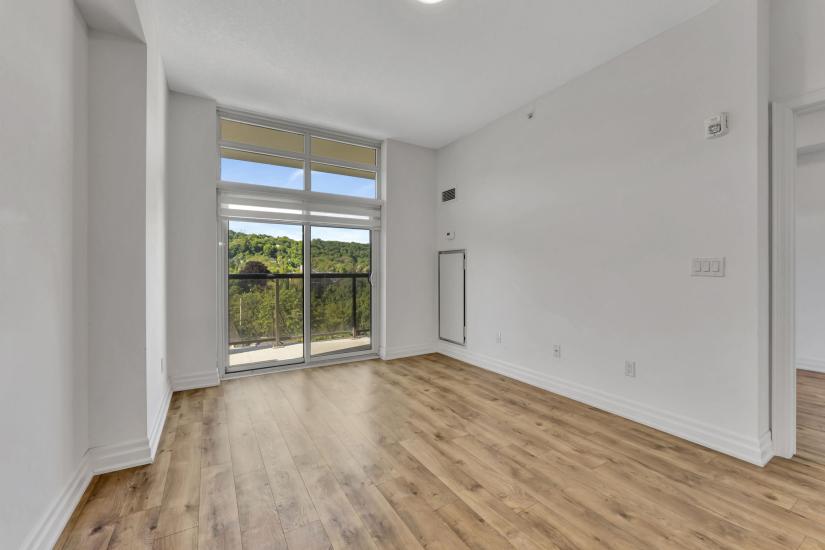 Property listing for #809-81 Robinson St., Hamilton, ON