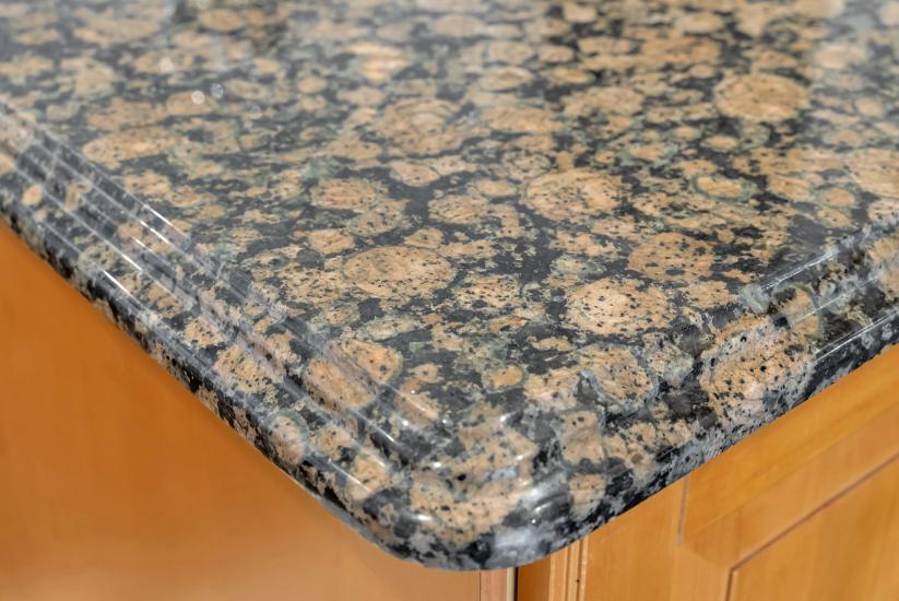 Property listing for 746 Roxborough Ave., Hamilton, ON