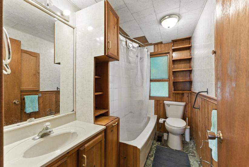 Property listing for 55 Jones St., Hamilton, ON