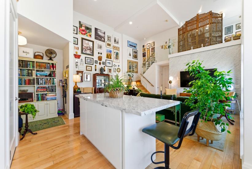 Property listing for #PH4-112 King St. E., Hamilton, ON