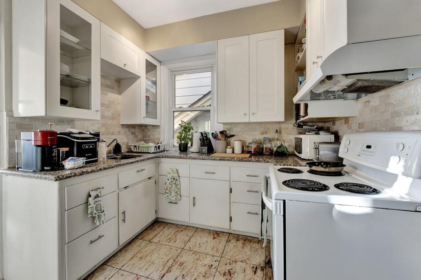 Property listing for 70 Belview Ave., Hamilton, ON