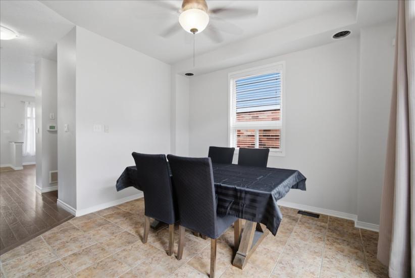 Property listing for 40 Whitwell Way, Binbrook, ON