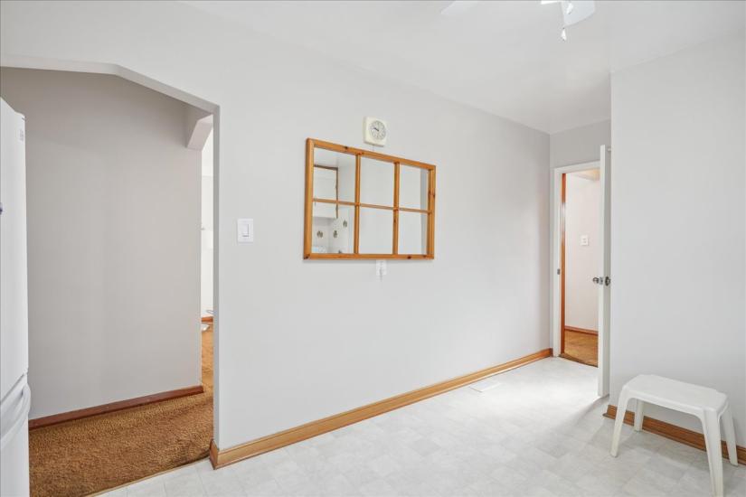 Property listing for 16 Greenwood St., Hamilton, ON