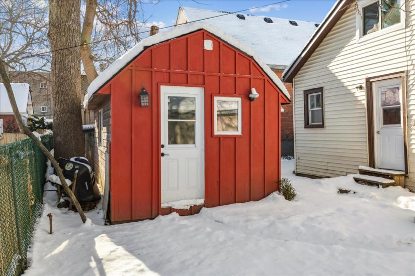 Property listing for 8 Tasker St., St. Catharines, ON