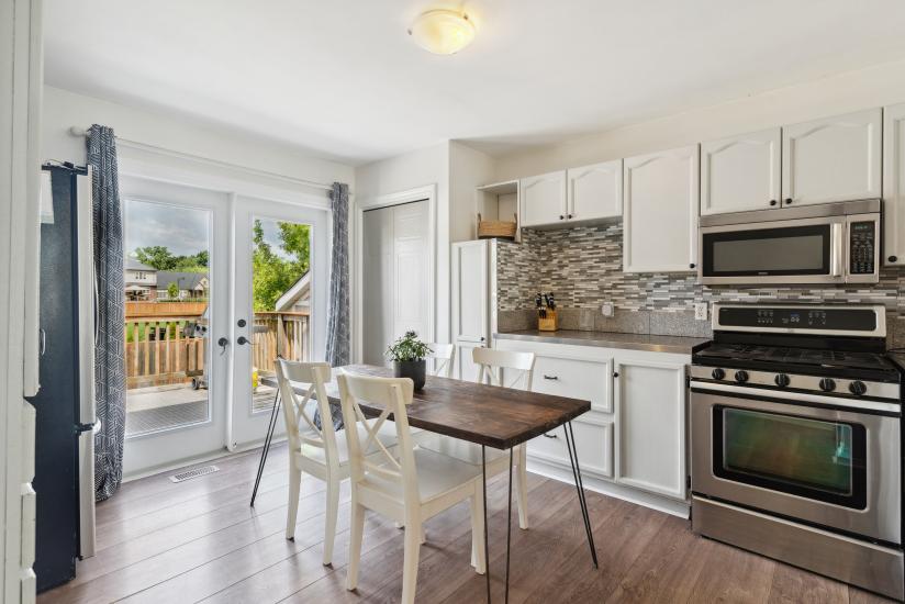 Property listing for 11 Anderson Cres., Smithville, ON