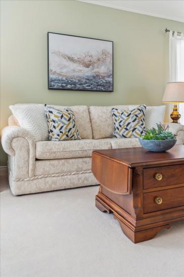 Property listing for 16 Fenwick Place, Waterdown, ON