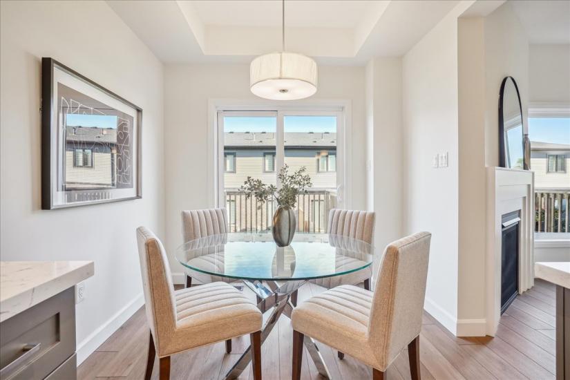 Property listing for 81 Bensley Lane, Hamilton, ON