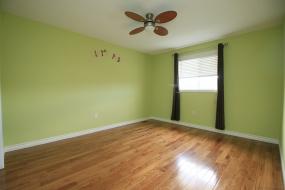 Property listing for 32 Woodbank St., Stoney Creek, ON