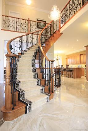 Property listing for 3 Pickard Ave., Ancaster, ON