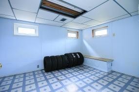 Property listing for 563 Mohawk Rd. E., Hamilton, ON