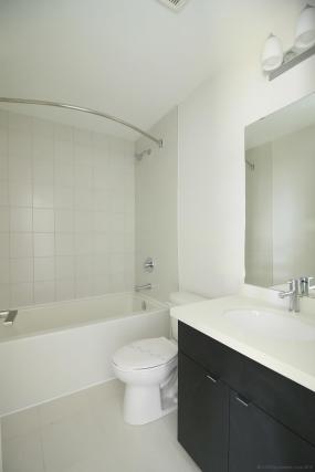 Property listing for 103 Columbus Gate, Hamilton, ON