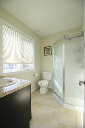 Property listing for 94 Bloom Cres., Hamilton, Ontario