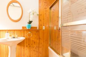 Property listing for 14 Peel St., Hamilton, ON