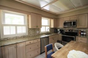 Property listing for 675 Scenic Dr., Hamilton, ON