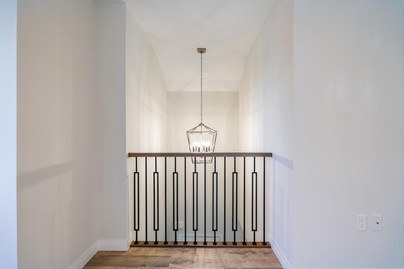 Property listing for 2 Dennis Drive, Smithville, Ontario