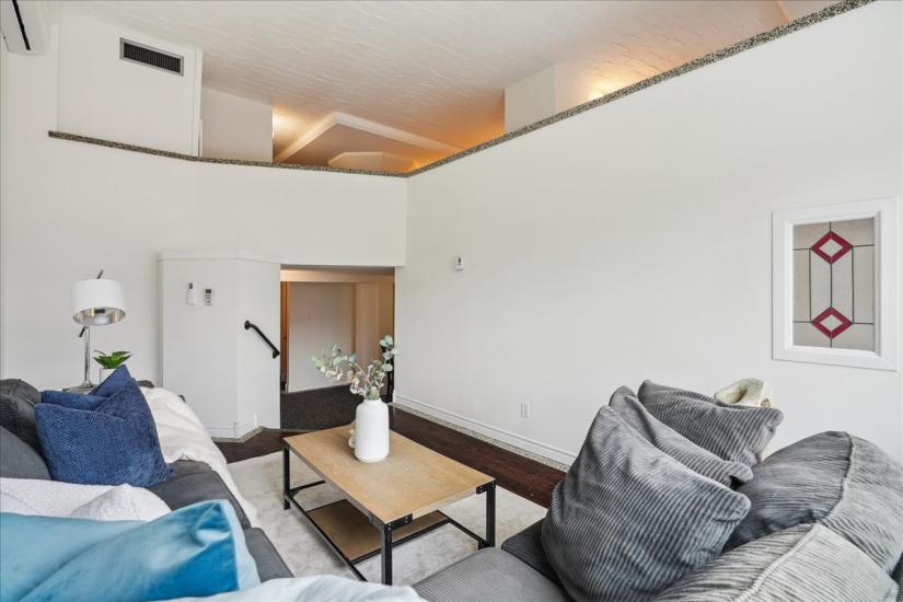 Property listing for #313-50 Main St., Dundas, ON