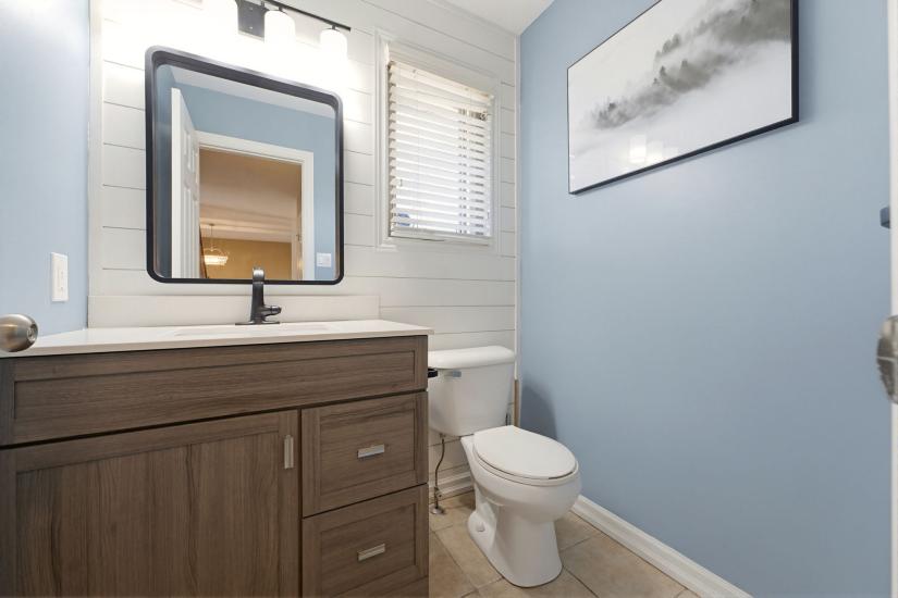 Property listing for 40 Lanza Crt., Hamilton, ON