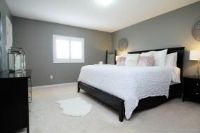Property listing for 86 Meadow Wood Cres., Hamilton, ON