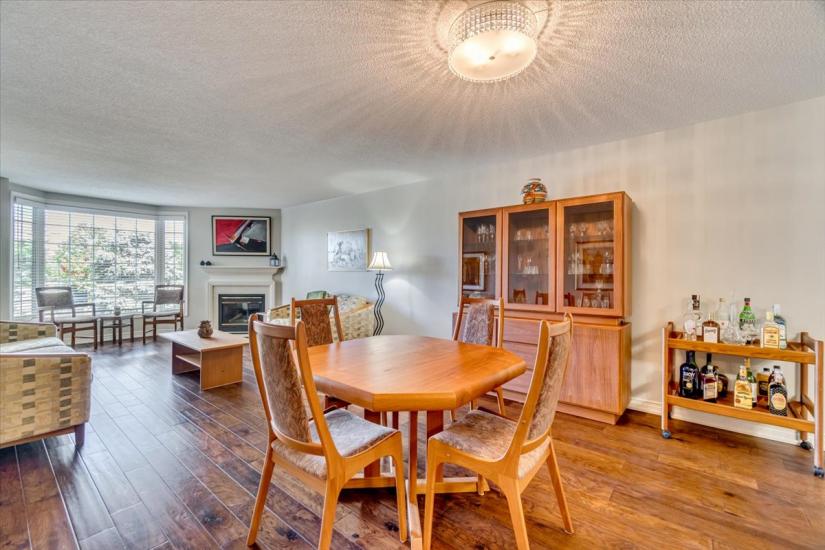 Property listing for #208-990 Golf Links Rd., Ancaster, ON