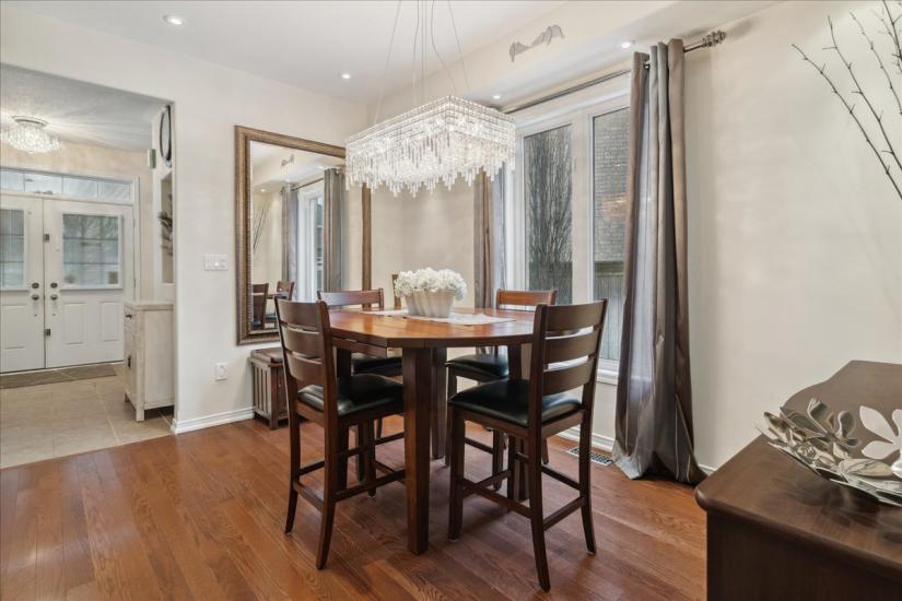 Property listing for 19 Deborah Crt., Hamilton, ON