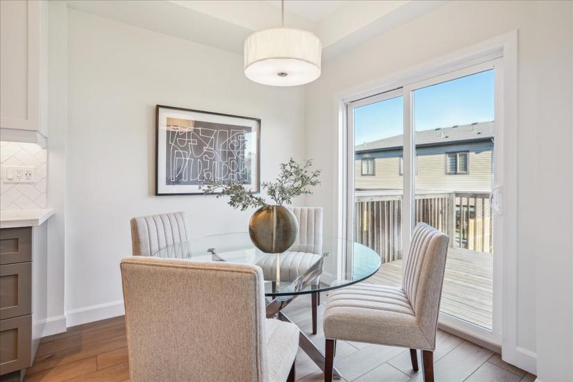 Property listing for 81 Bensley Lane, Hamilton, ON