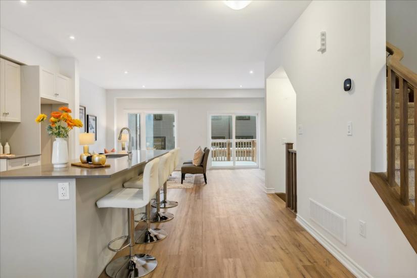 Property listing for 46 Capstone Lane, Hamilton, ON