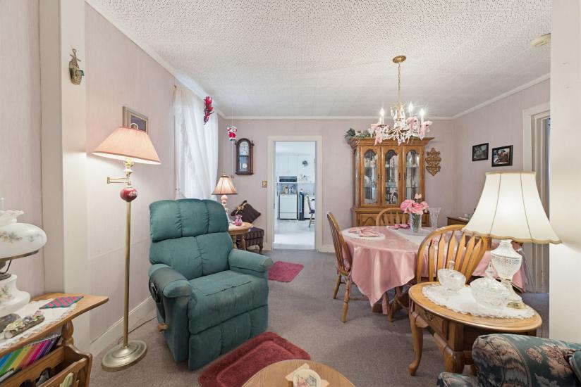 Property listing for 111 Sydenham St., Dundas, ON