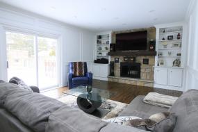Property listing for 32 Wade Rd., Ancaster, ON