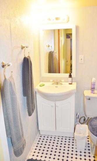 Property listing for 108 Mountain Ave. N., Stoney Creek, ON