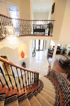 Property listing for 3 Pickard Ave., Ancaster, ON
