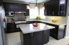 Property listing for 1 Hodge Crt., Dundas, ON