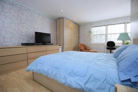 Property listing for 28 Lloyminn Ave., Ancaster, ON