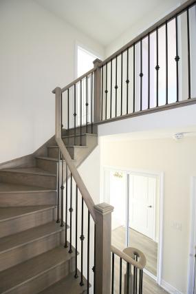 Property listing for 15 Pagebrook Cres., Stoney Creek, Ontario