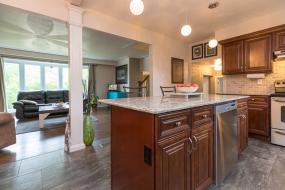 Property listing for 304 Mount Albion Rd., Hamilton, ON