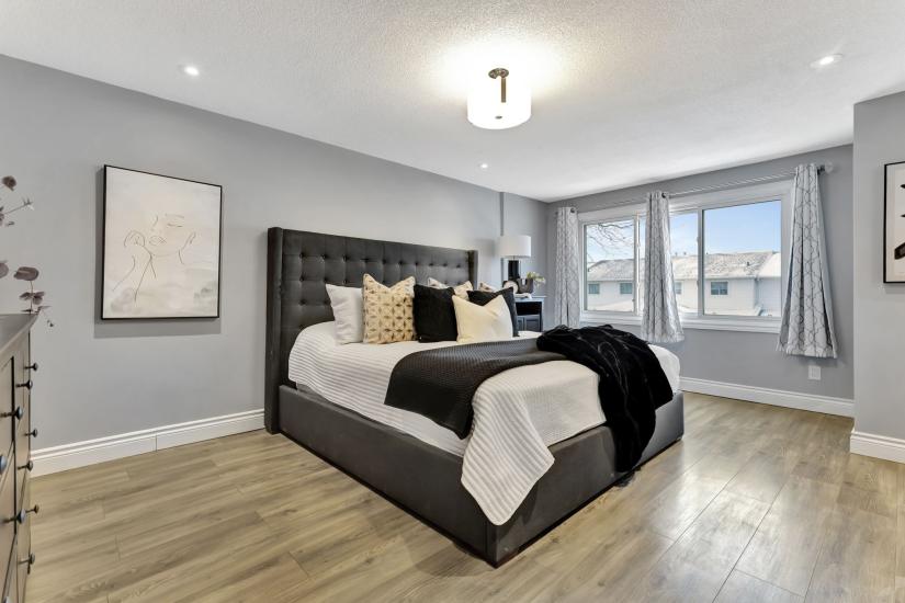 Property listing for #7-860 Rymal Rd. E., Hamilton, ON