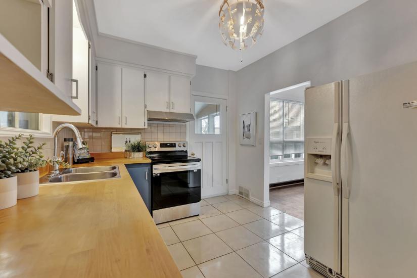 Property listing for 8 Senator Ave., Hamilton, ON
