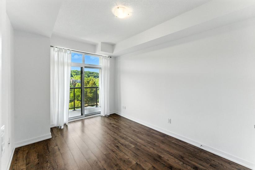 Property listing for 81 Robinson St. Unit #709, Hamilton, ON