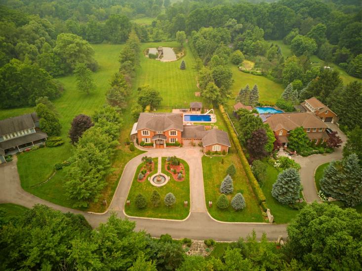 Property listing for 348 Shaver Rd., Ancaster, ON